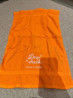 *rare* Anese x Tinder Drip Check Towel